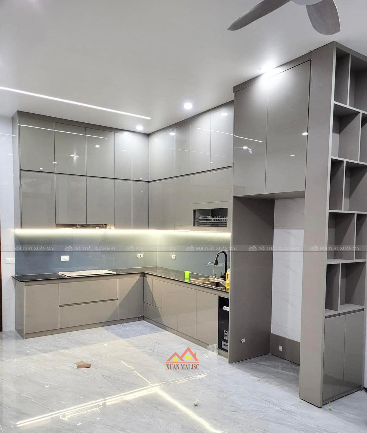 tu bep inox canh nhua acrylic chi tuyet hai phong