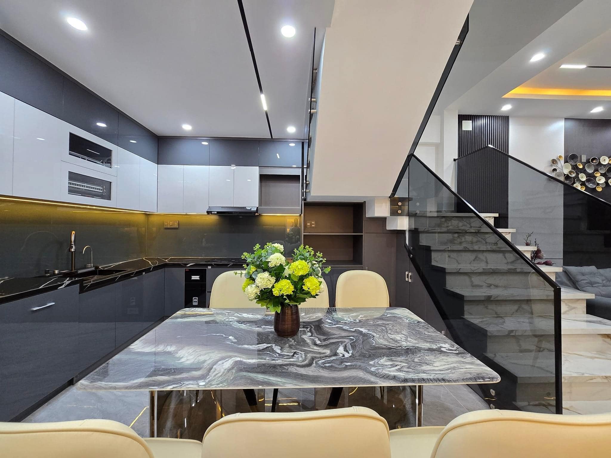 thiết kế nội thất phòng bếp nhà ống